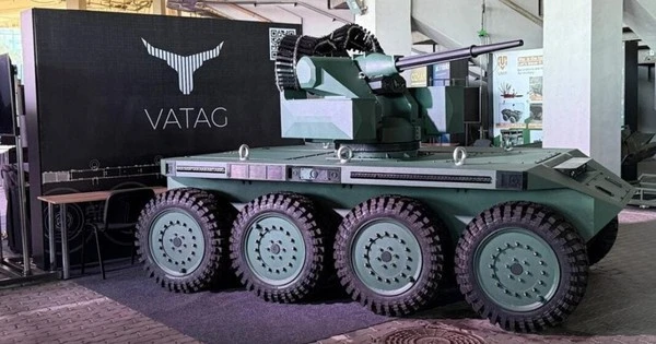 Ukraine tạo bước ngoặc chiến thuật với robot chiến đấu AI hạng nặng