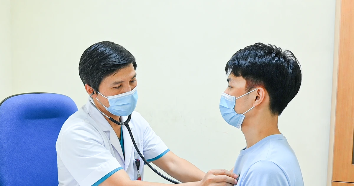 Ho kéo dài khiến nam thanh niên 20 tuổi bị tràn khí trung thất, vỡ phế nang