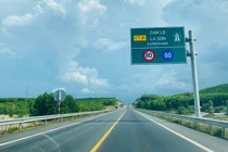 Khởi công mở rộng cao tốc Cam Lộ - La Sơn lên 4 làn xe