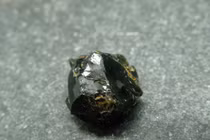 Ngỡ ngàng khoáng vật bí ẩn nhất thế giới, trăm nghìn USD mỗi carat 