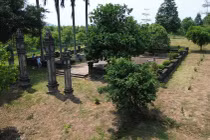 Lăng mộ vua Lê vừa bị xâm phạm tìm cổ vật