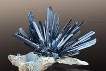 Khoáng vật tua tủa nghìn kim hé lộ bí mật làm đẹp Ai Cập