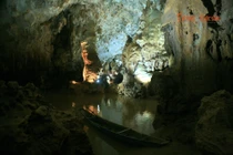 Kỳ thú hang động xuyên thủy đẹp bậc nhất thế giới của Việt Nam