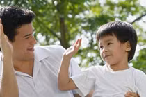 Cha mẹ nói 5 câu này, con nhận được gia sản vô giá