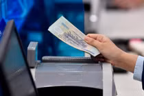 Yêu cầu xử nghiêm trường hợp cố tình thanh toán tiền mặt để trốn thuế