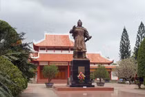 Giống nhau khó tin giữa vua Quang Trung và Napoleon Đại đế 