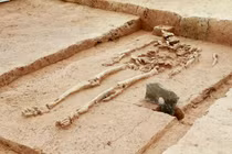 Hiện vật bí hiểm ở ngoại thành Hà Nội khiến giới khảo cổ xôn xao