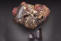 Tận mục khoáng vật từng hiếm nhất thế giới, hàng chục nghìn USD mỗi carat 