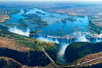 Choáng ngợp 'Khói sấm sét', kỳ quan hùng vĩ nhất châu Phi