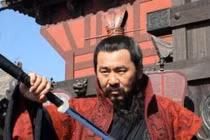 Vì sao Tào Tháo không do dự sai chém đầu 3 cung nữ?