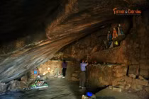 Có hay không kho báu bị chôn giấu quanh Núi Bà Đen? 