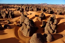 Sốc với 15.000 bức họa tiền sử khắc họa bí mật nhân loại