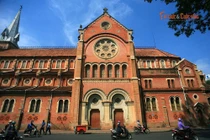 Điều kỳ thú ít người biết về nhà thờ Đức Bà Sài Gòn 