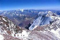 Những điều khó tin về đỉnh núi cao nhất châu Mỹ 