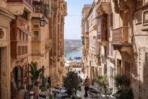 Cảnh tượng choáng ngợp ở thủ đô 500 tuổi, diện tích nhỏ nhất châu Âu 