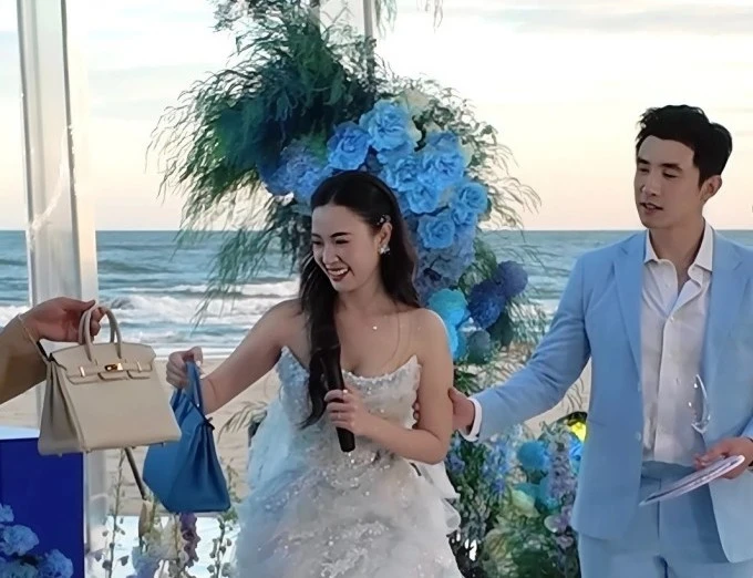 Chồng thiếu gia của Midu giàu cỡ nào?