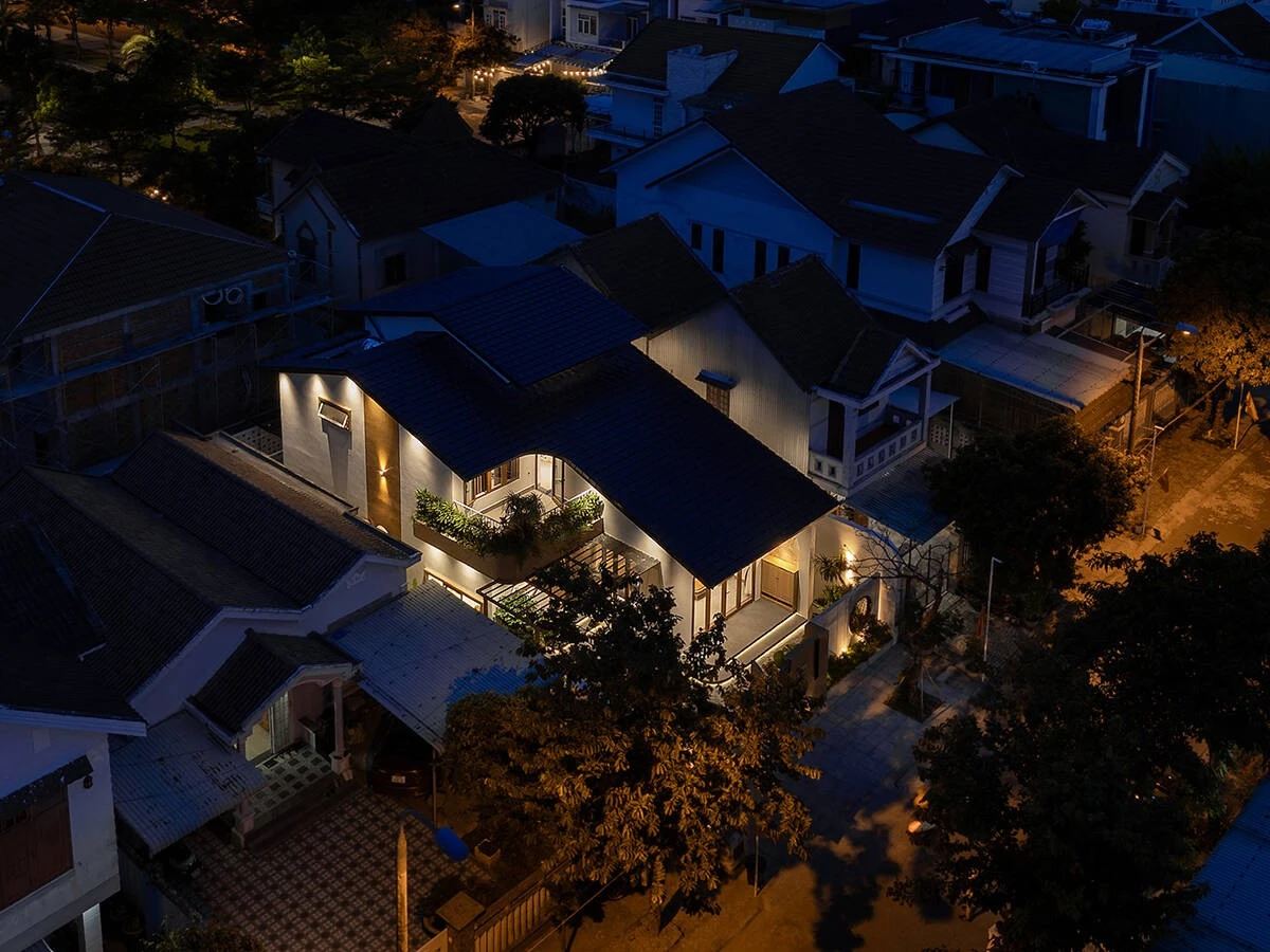 Nhà phố ấn tượng với những đường cong mềm mại 