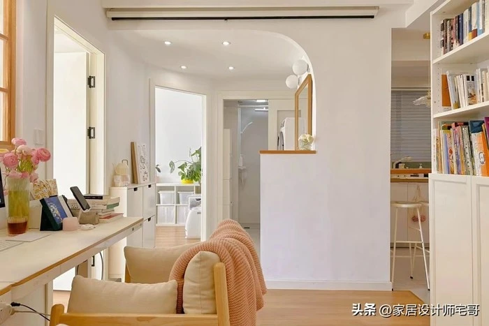 Mẹ đơn thân biến căn hộ 43m2 cũ kỹ đẹp ngỡ ngàng 