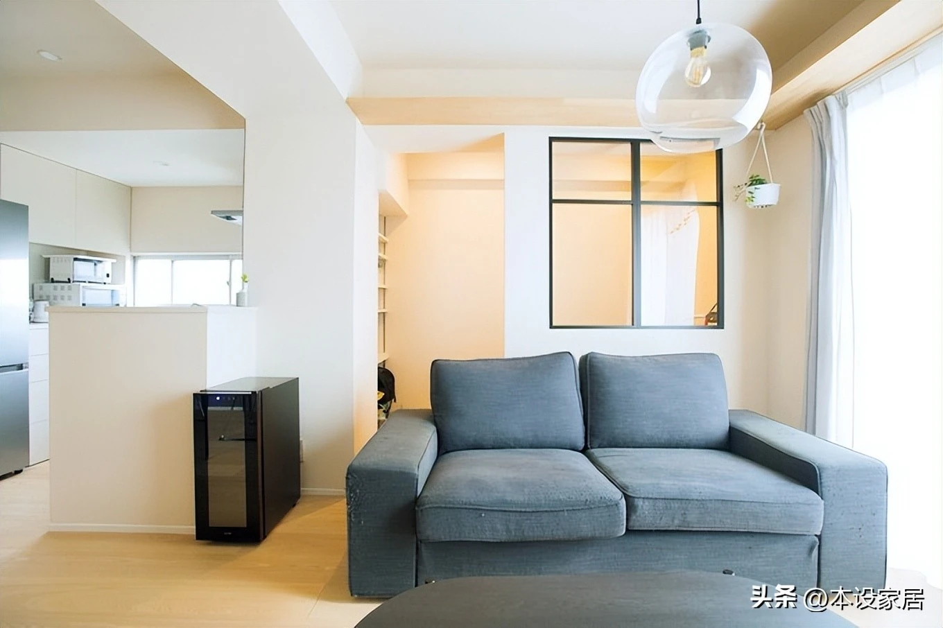 Bên trong căn hộ 47m² gây sốt vì quá 'sạch'