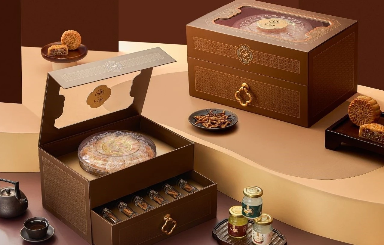 Bánh trung thu tiền triệu "đổ bộ" thị trường Việt