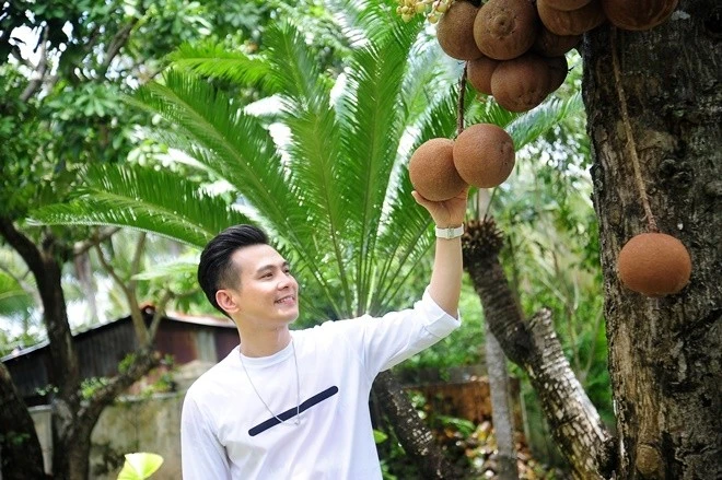 Nhà vườn 4.000m2 như resort của "ông vua nhạc miền Tây"