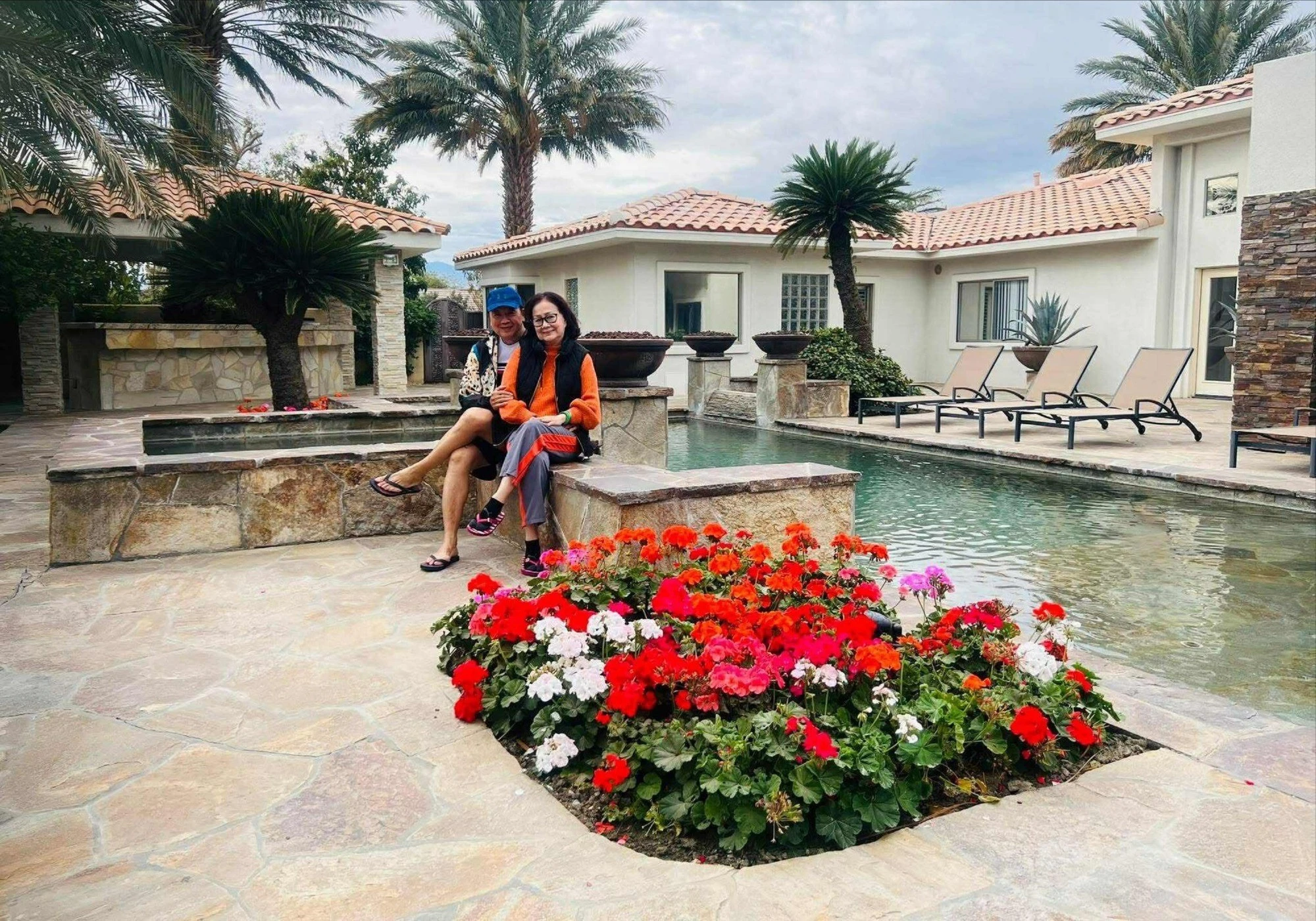 Toàn cảnh biệt thự 3 mặt tiền 50 tỷ của NSƯT Bảo Quốc