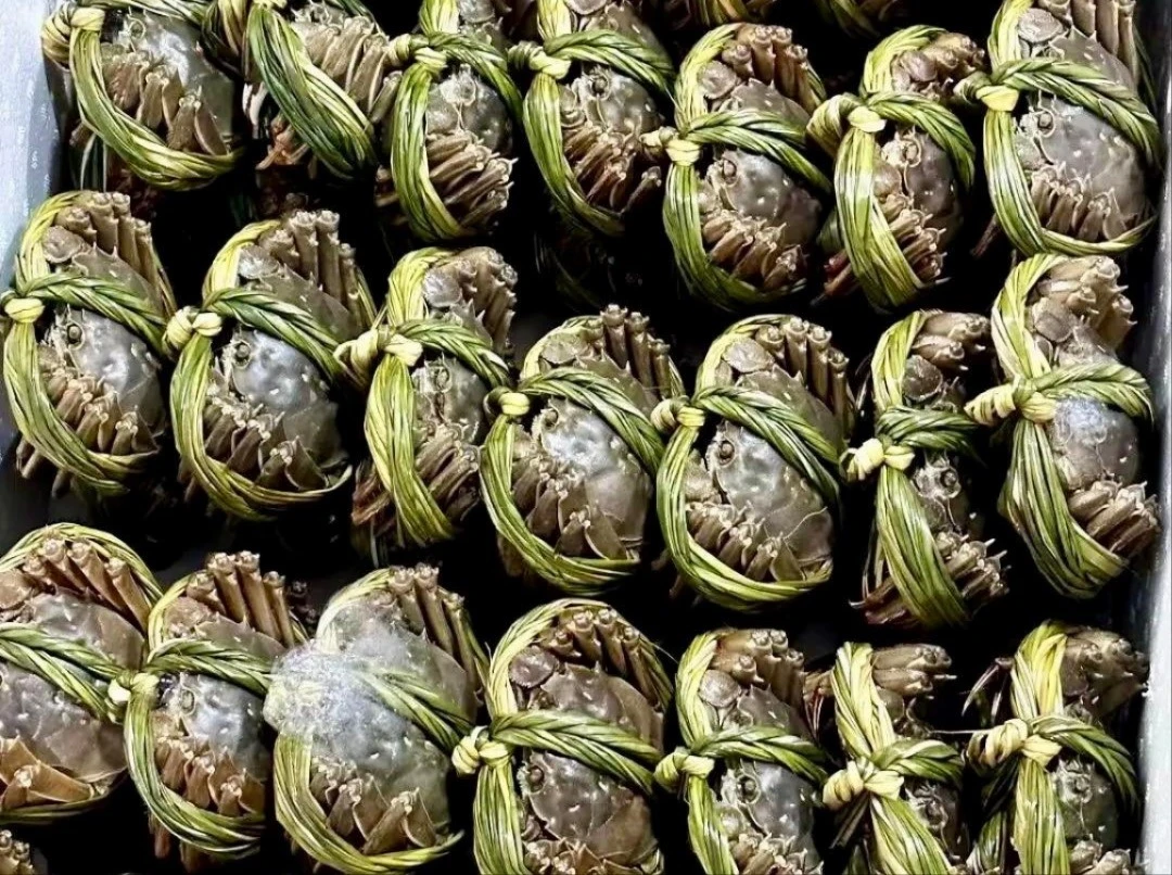 Cua lông Trung Quốc giá rẻ, bán tràn lan chợ Việt 