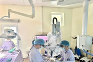 Phẫu thuật thành công cho người bệnh bị u tủy sống, kèm khối u trong não