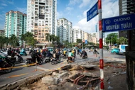 Hà Nội xén vỉa hè, mở rộng lòng đường loạt nút giao dịp cuối năm