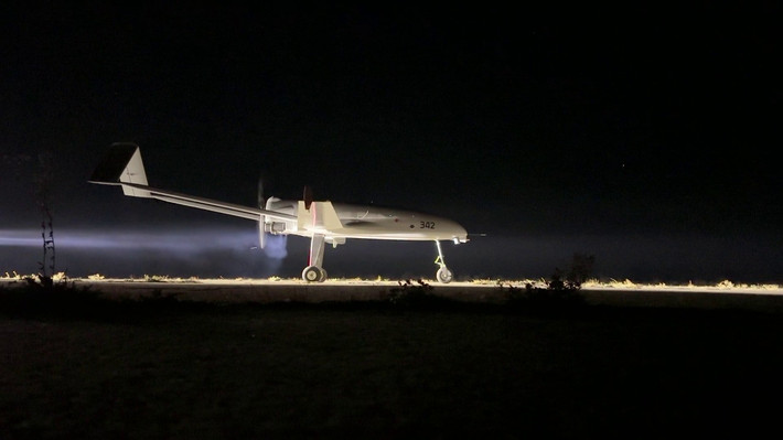 Các nhà phân tích phương Tây đánh giá rằng ngay cả khi bị bắn hạ, UAV giá rẻ vẫn có giá trị chiến lược đối với Ukraine. Mỗi chiếc UAV chỉ tốn vài chục nghìn USD nhưng buộc Nga phải sử dụng tên lửa phòng không đắt tiền hoặc duy trì hệ thống phòng thủ tốn kém, tạo ra sự bất cân xứng trong chi phí xung đột.