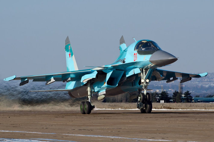 Còn theo thông báo của Tập đoàn Máy bay Thống nhất (UAC), lô hàng Sukhoi Su-34 mới này đánh dấu đợt giao hàng thứ hai cho Lực lượng Không quân Vũ trụ Nga trong năm nay. Ảnh: @ Wikipedia.