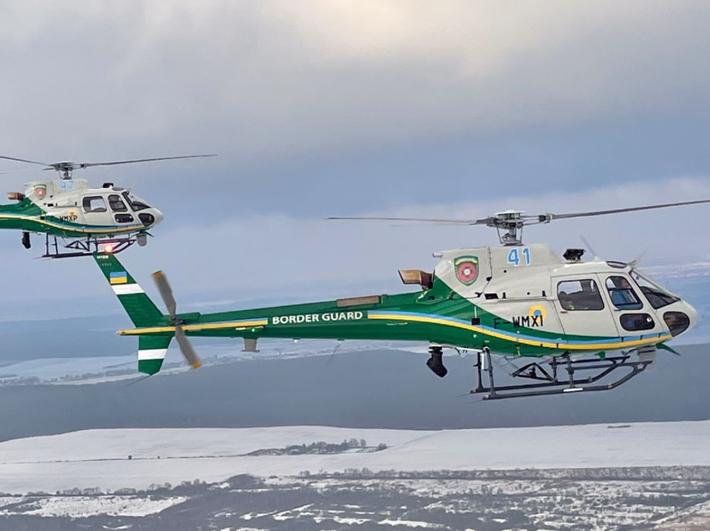 Để giải quyết vấn đề, lực lượng Ukraine hiện đang sử dụng trực thăng Airbus H125 và H225 (vốn ban đầu được mua cho Lực lượng Biên phòng Nhà nước và Cơ quan Tình trạng Khẩn cấp Nhà nước Ukraine). Ảnh: @ Wikimedia Commons.