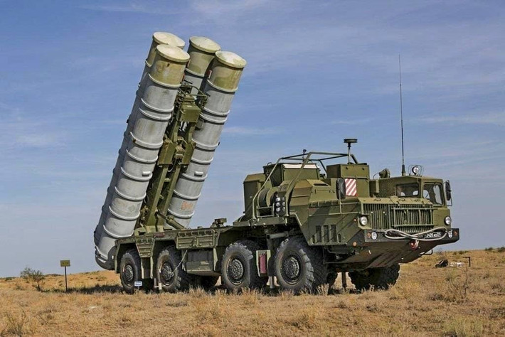 Một sĩ quan không quân cấp cao của Ấn Độ được Hindustan Times dẫn lời cho biết: “S-400 không chỉ là công cụ phòng thủ; nó là yếu tố cân bằng chiến lược trong khu vực, cho phép chúng ta phát hiện và vô hiệu hóa mục tiêu từ khoảng cách hàng trăm kilomet trước khi chúng tiếp cận không phận Ấn Độ”.