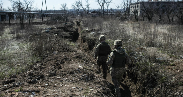 Phóng viên chiến trường Dmitry Steshin cho biết, sau khi quân Nga chiếm được Torske, chính quyền Ukraine lập tức yêu cầu người dân thị trấn Lyman sơ tán khẩn cấp, cho thấy phía Ukraine cho rằng trận chiến Lyman sắp bắt đầu. Ảnh: TCH