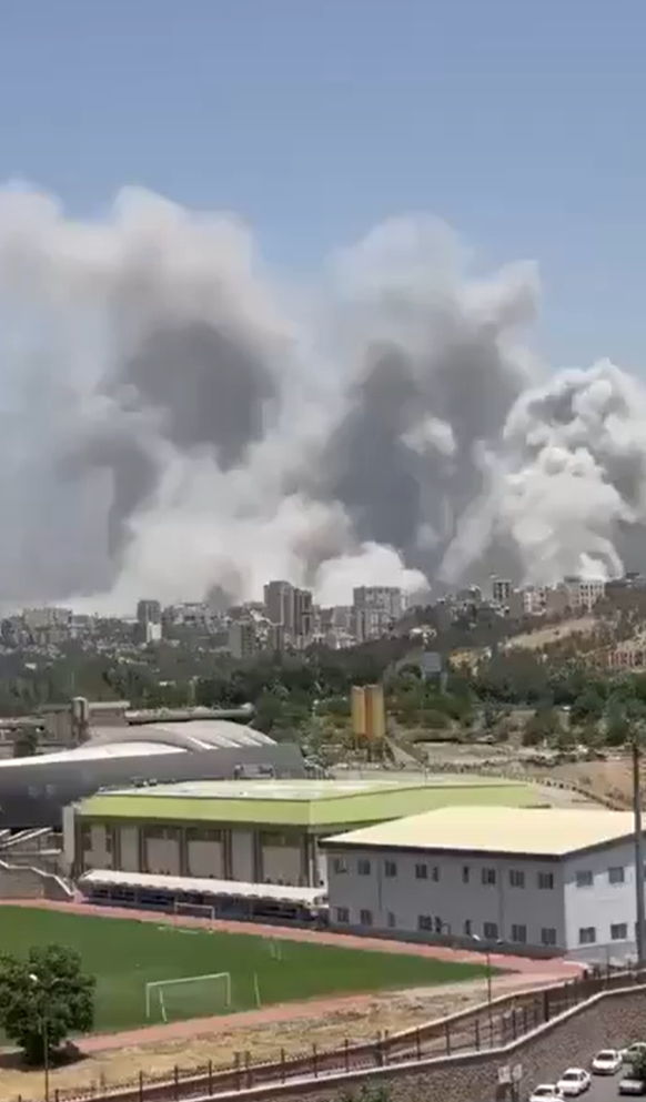 Tại thủ đô Tehran của Iran, Israel cho biết họ đã tấn công các mục tiêu bao gồm các trung tâm chỉ huy thuộc Quân đoàn Vệ binh Cách mạng Hồi giáo Iran (IRGC) và các lực lượng an ninh trong nước khác chịu trách nhiệm "duy trì sự ổn định của chế độ Iran". Ảnh: @Osinttechnical.