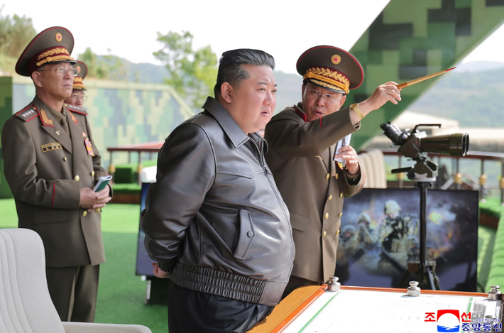 Theo ông Kim Jong-un, những sai sót vô trách nhiệm của các quan chức chịu trách nhiệm sẽ được xử lý tại phiên họp toàn thể của Ban Chấp hành Trung ương Đảng được triệu tập vào tháng 6 tới đây. Ảnh: @KCNA.