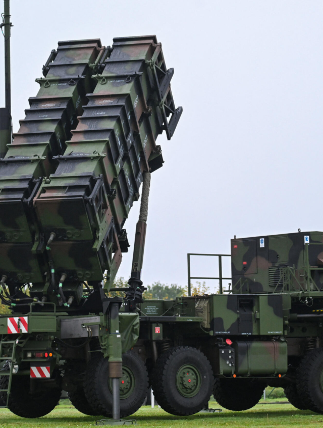 Kênh Russian Arms Telegram cho biết, sự phá hủy này đã gây ra thiệt hại nghiêm trọng cho mạng lưới phòng không của Ukraine, khiến Ukraine phần lớn không thể đánh chặn các mối đe dọa đang đến gần thủ đô Kiev. Ảnh: @ Defense One.