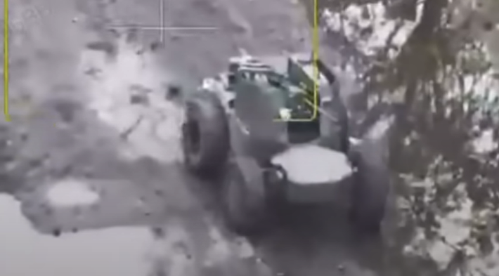 Các nhà phát triển Ukraine cho biết, những người lính có kinh nghiệm điều khiển máy bay không người lái có thể thành thạo cách điều khiển xe robot chiến đấu mặt đất không người lái “Lyut” này trong vòng chưa đầy ba ngày. Ảnh: @GUR.