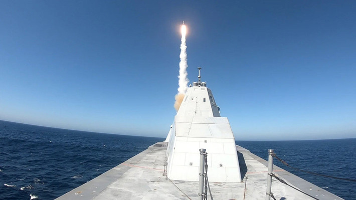 Ngoài ra, Lockheed Martin cũng mô tả CPS là tên lửa đẩy-lướt siêu thanh. Điều này có nghĩa là nó kết hợp một tên lửa đẩy mạnh mẽ với một tàu lượn có khả năng thay đổi quỹ đạo trong khi bay. Do đó, CPS không chỉ đạt được tốc độ mà còn có tính linh hoạt đặc biệt - điều mà tên lửa đạn đạo truyền thống không thể mang lại.