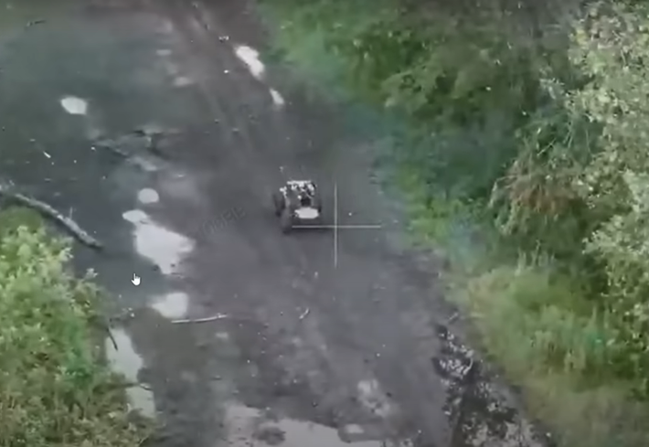 Mới đây, Cục Tình báo Quốc phòng Ukraine (GUR) đã triển khai xe robot chiến đấu mặt đất không người lái “Lyut” trong một hoạt động chiến đấu chống lại lực lượng Nga. Ảnh: @GUR.