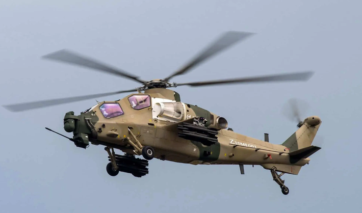 Z-10ME, thường được mệnh danh là "Sát thủ trên ngọn cây" nhờ khả năng tấn công tầm thấp, là trực thăng tấn công hạng trung, động cơ hai tua-bin trục do Tập đoàn Công nghiệp Hàng không Changhe thiết kế cho Lực lượng Lục quân Quân Giải phóng Nhân dân Trung Quốc. Ảnh: @ Army Recognition.