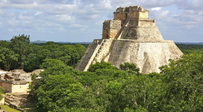 Khi tiến hành khai quật khảo cổ trên bán đảo Yucatán của Mexico, các nhà nghiên cứu đến từ trường Đại học bang Washington, Mỹ đã phát hiện ra nhiều khối vật thể lạ. Ảnh: @ Lonely Planet.