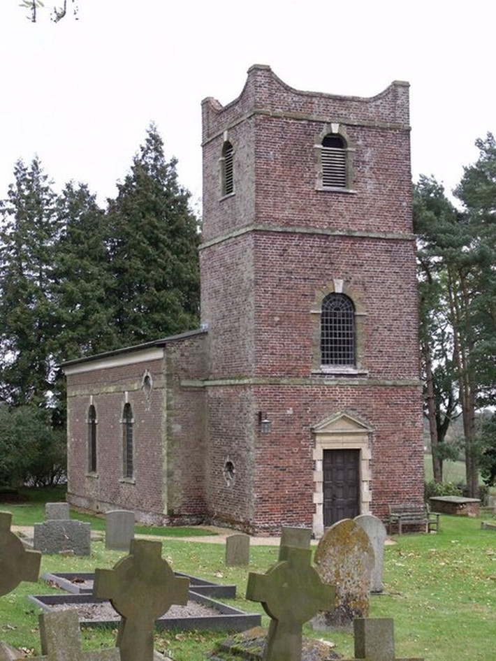 Trong cuộc khai quật ở Scremby, Lincolnshire nước Anh, các nhà khảo cổ học đến từ trường Đại học Sheffield đã phát hiện ra một vật thể lạ. Ảnh: @Đại học Sheffield.