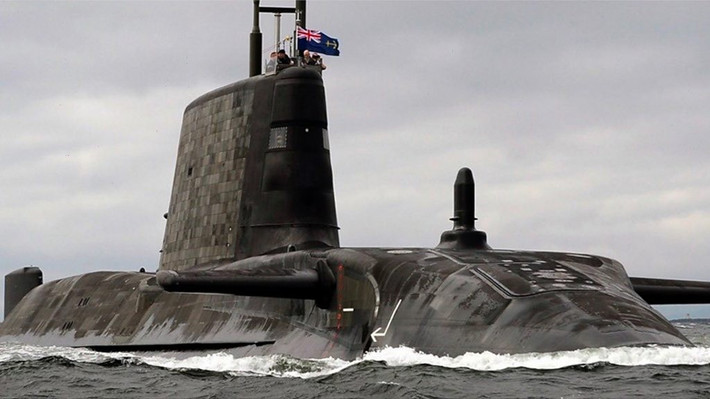 Theo Sách trắng quốc phòng công bố đầu năm, Lực lượng Phòng vệ Biển Nhật Bản (JMSDF) hiện vận hành 22 tàu ngầm phi hạt nhân, thuộc các lớp Oyashio, Soryu và Taigei. Chúng được đánh giá có độ tàng hình và khả năng chiến đấu cao, song vẫn bị hạn chế bởi thời gian hoạt động dưới nước.