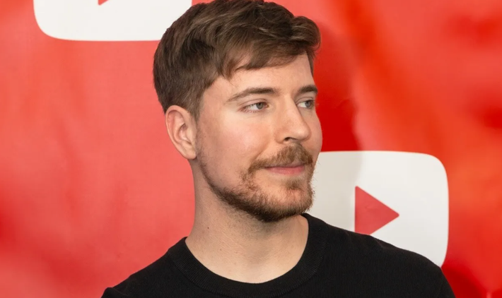 Giá trị tài sản ròng của MrBeast hiện tại ước tính khoảng 1 tỷ đô la. Người ta nói rằng, anh ấy kiếm được khoảng 50 triệu đô la mỗi tháng. Nhưng những con số khác cho thấy, anh ấy kiếm được nhiều hơn thế nữa. Ảnh: @ Entrepreneur.
