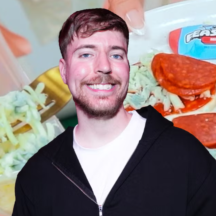 MrBeast lần đầu tiên trở nên nổi tiếng vào năm 2017 với video đếm đến 100.000. Anh đã mất 44 tiếng để đọc xong, nhưng video này đã được tua nhanh chỉ còn 24 tiếng. Ngay sau đó, video này đã thu hút hơn 31 triệu lượt xem, giúp tên tuổi của MrBeast trở nên nổi tiếng. Ảnh: @Getty.