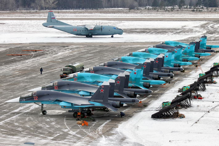 Tuy nhiên, như thường lệ với thông báo mới này, số lượng các máy bay tiêm kích-ném bom Sukhoi Su-34 trong lô hàng hoàn toàn không được tiết lộ. Ảnh: @ 19FortyFive.