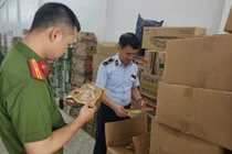 Phát hiện 600 bánh trung thu nhập lậu ở Hà Nội