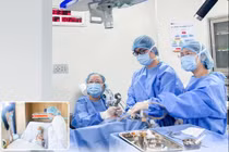 Khàn tiếng kéo dài người đàn ông 70 tuổi bị ung thư dây thanh