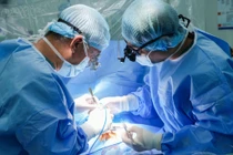 Nhiều năm sau cấy máy nhịp tim mới phát hiện mắc dị tật tim bẩm sinh